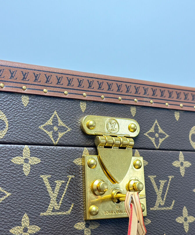 Louis Vuitton Coffret Accessoires M20209 Brown